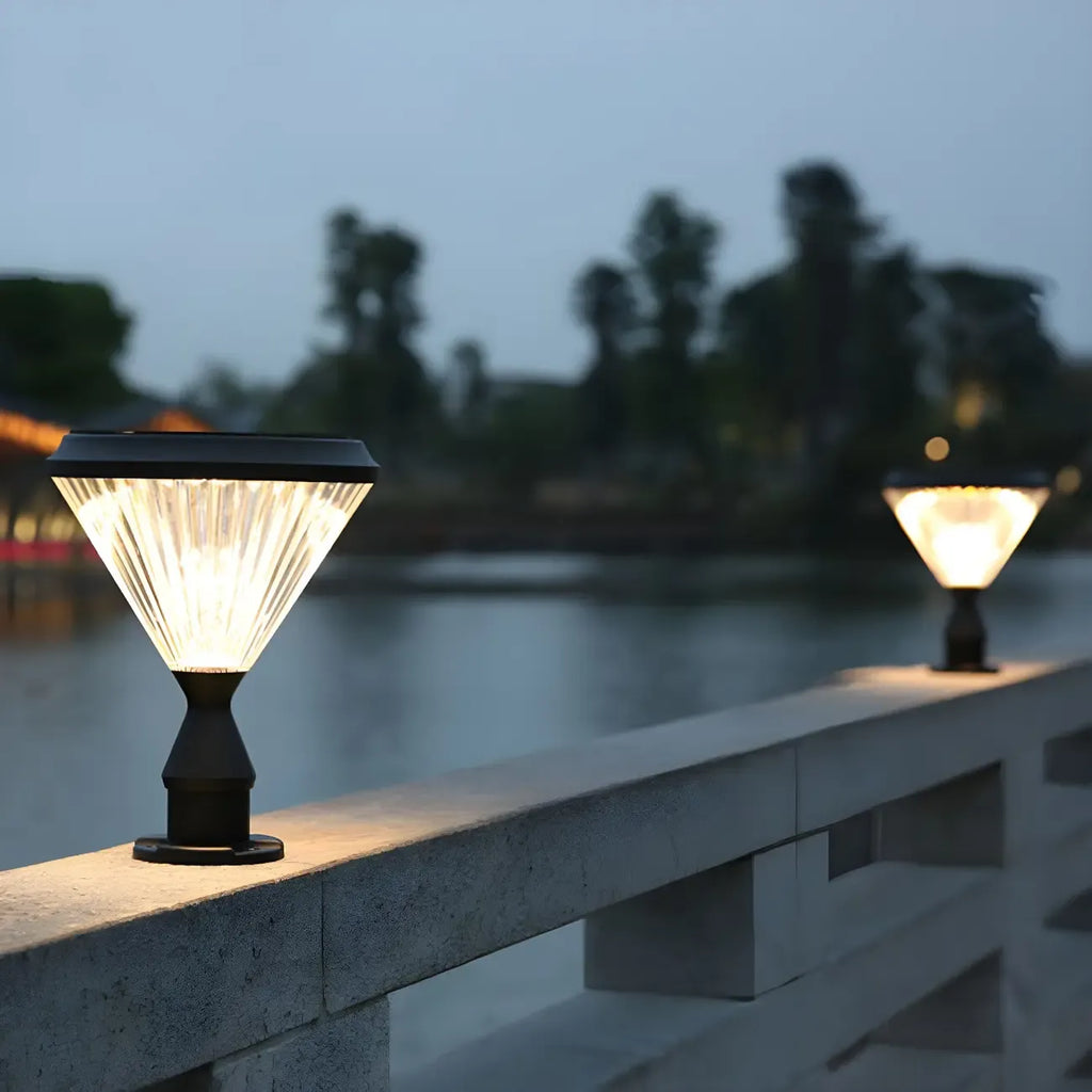 Lampes solaires d'extérieur noires en forme de diamant