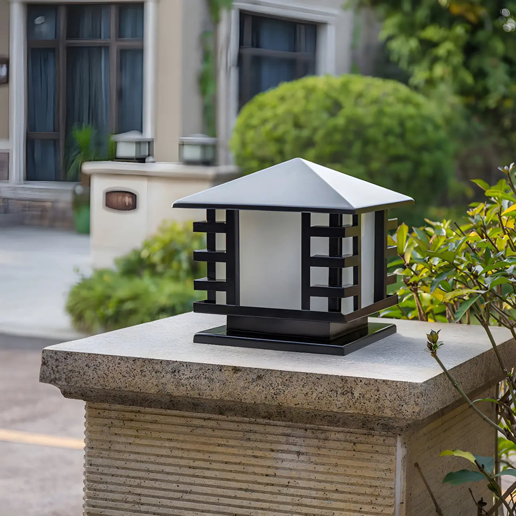 Lampes solaires d'extérieur en forme de lanterne en métal noir