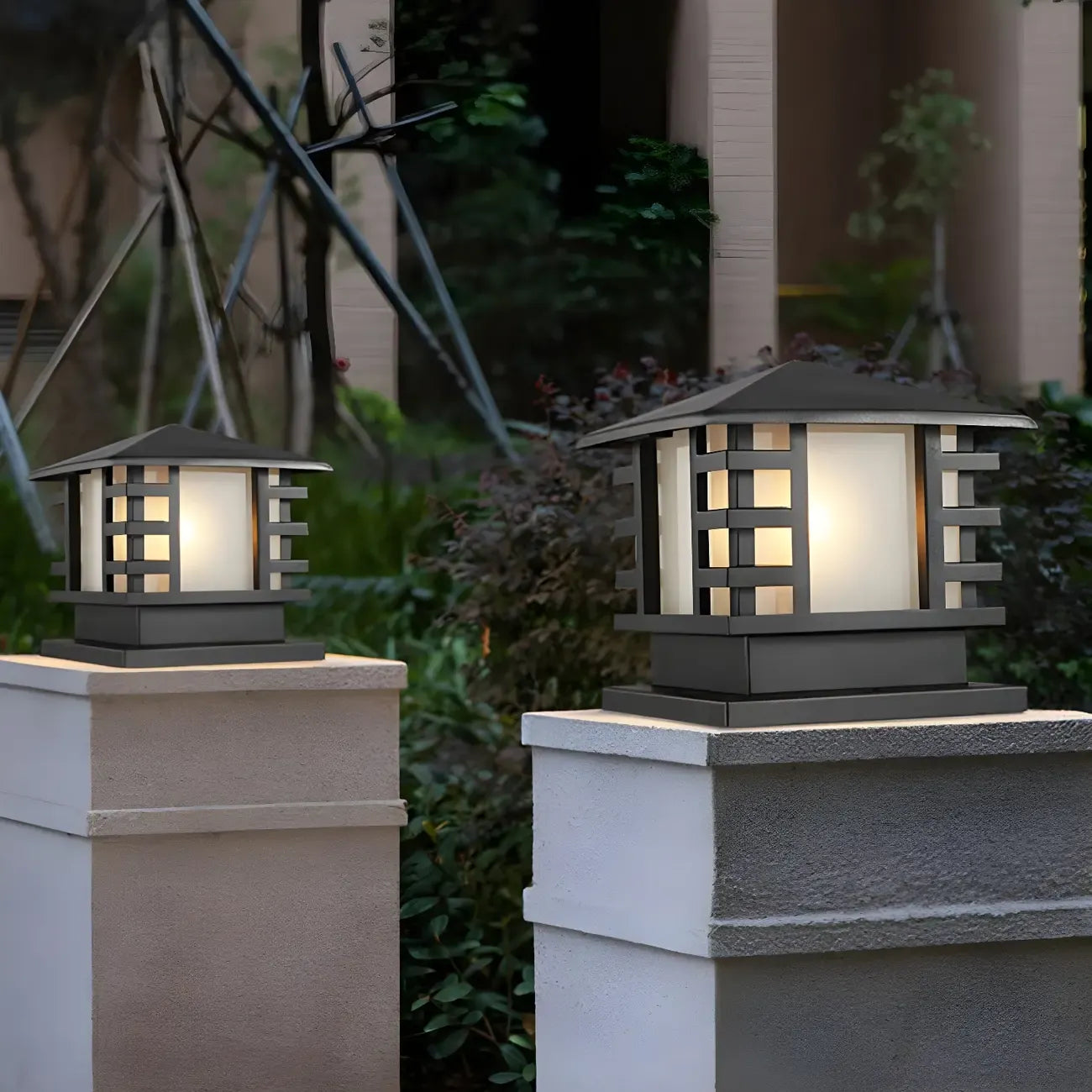 Lampes solaires d'extérieur en forme de lanterne en métal noir