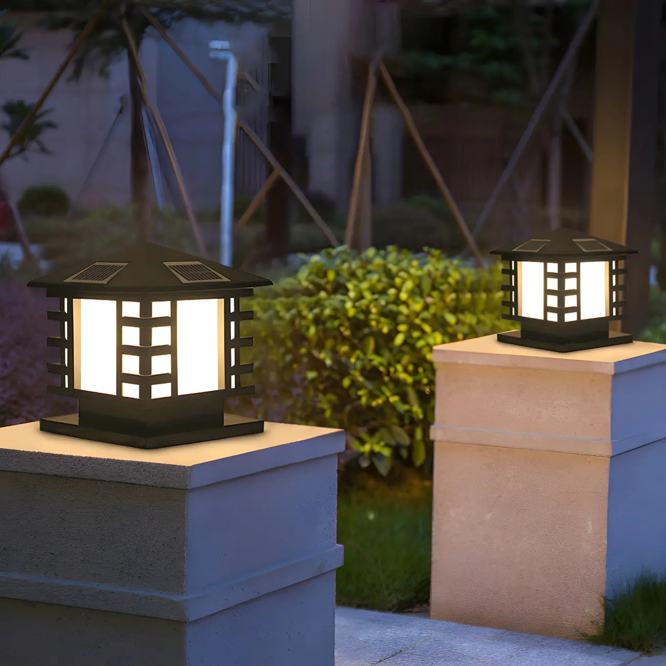 Lampes solaires d'extérieur en forme de lanterne en métal noir