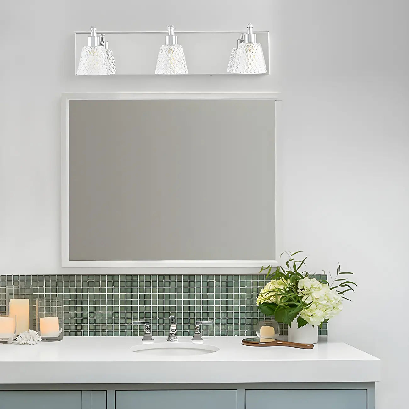 Applique da bagno a 3 luci in vetro trasparente moderno color argento