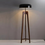 Lampadaire trépied en bois à dôme moderne avec prise pour salon