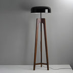 Lampadaire trépied en bois à dôme moderne avec prise pour salon