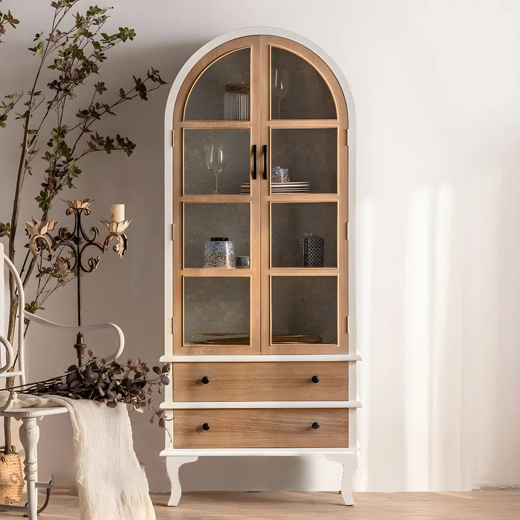 Vitrine classique en bois brun courbé avec porte vitrée