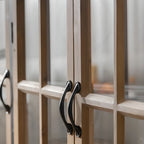 Vitrine classique en bois brun courbé avec porte vitrée
