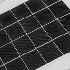 Élégants lampadaires solaires cubiques en métal noir pour l'extérieur
