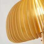 Lampe de table LED Art Déco en bois jaune en forme de champignon