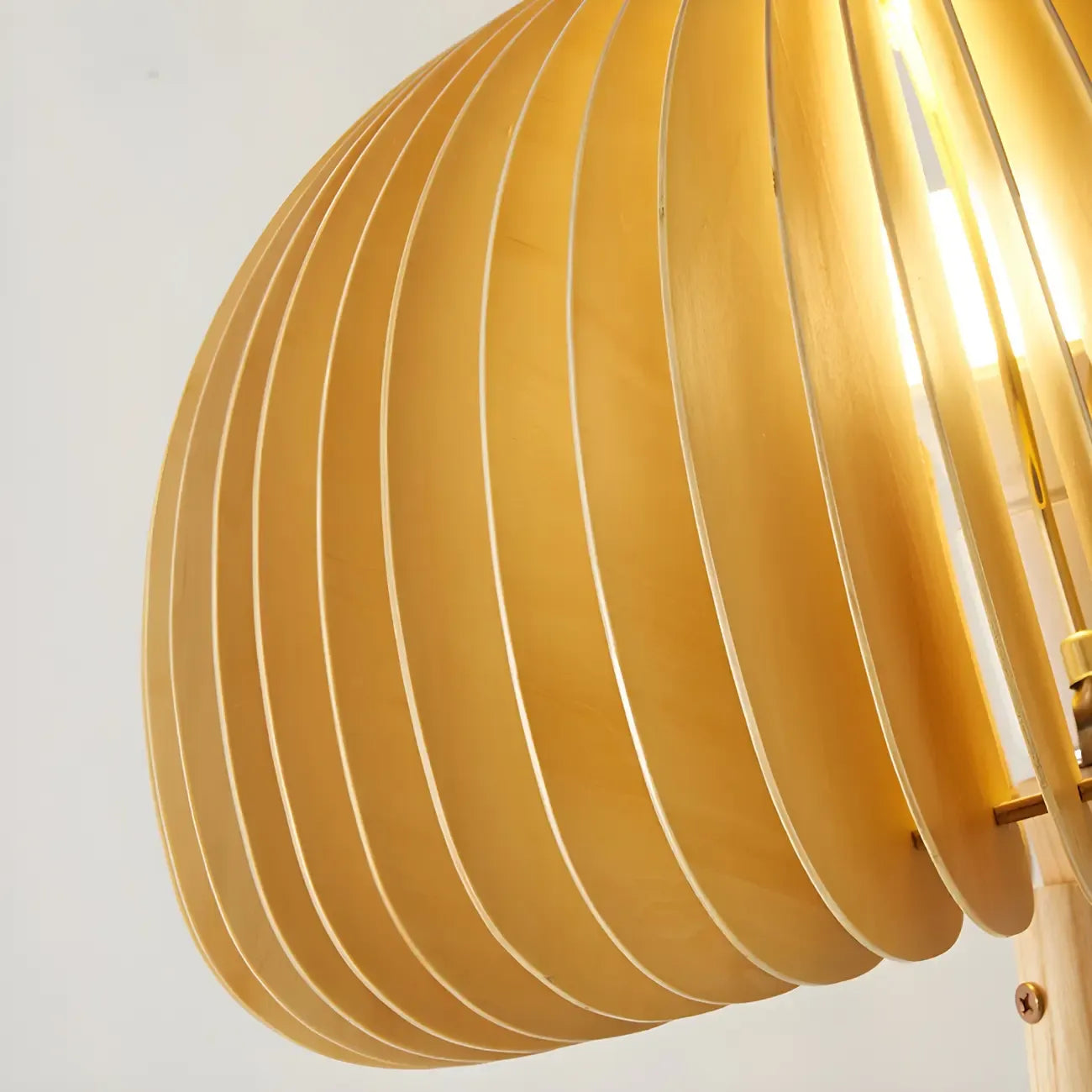 Lampe de table LED Art Déco en bois jaune en forme de champignon