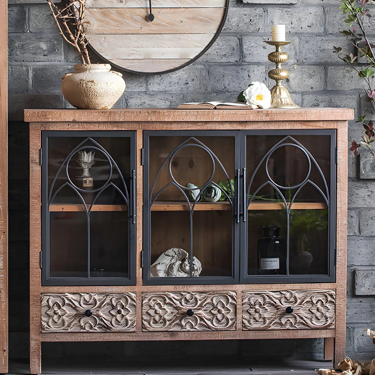 Vitrine classique à deux tiroirs en bois brun moyen et verre