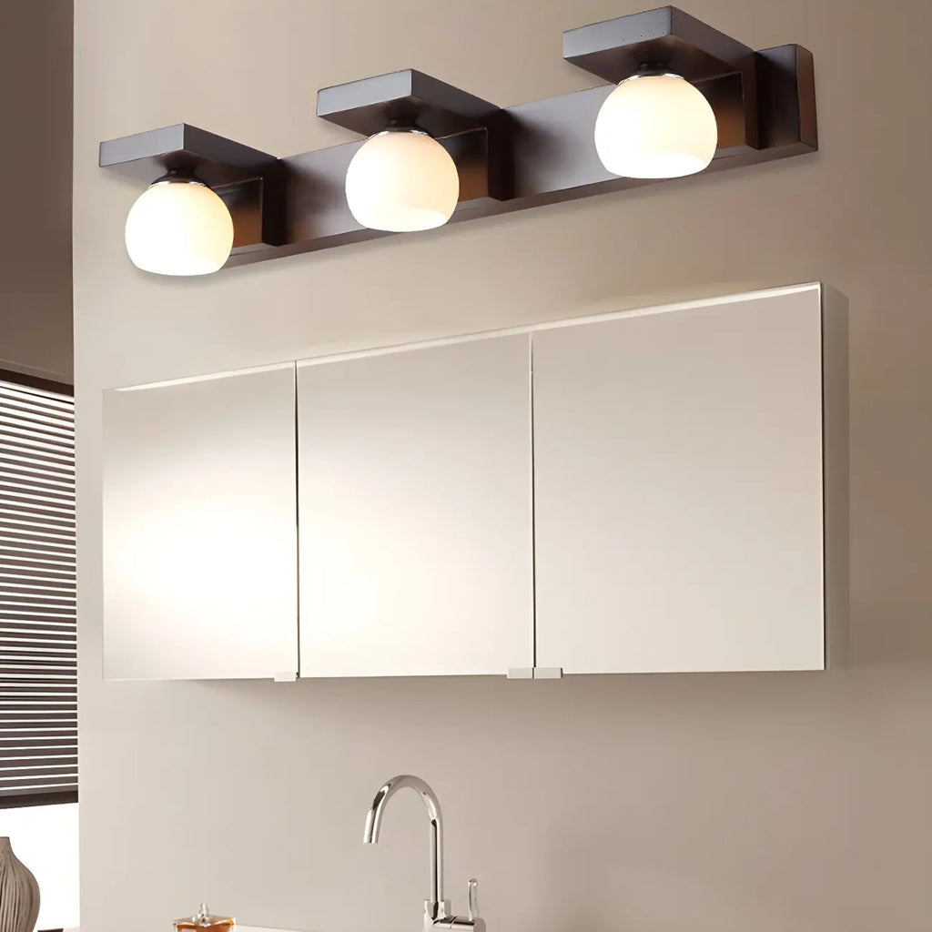 Applique murale élégante en forme de globe avec abat-jour en verre blanc pour salle de bain