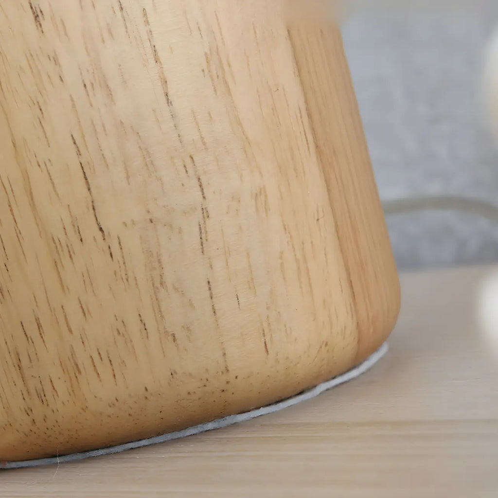 Lampe de chevet minimaliste en fer et bois en forme de dôme