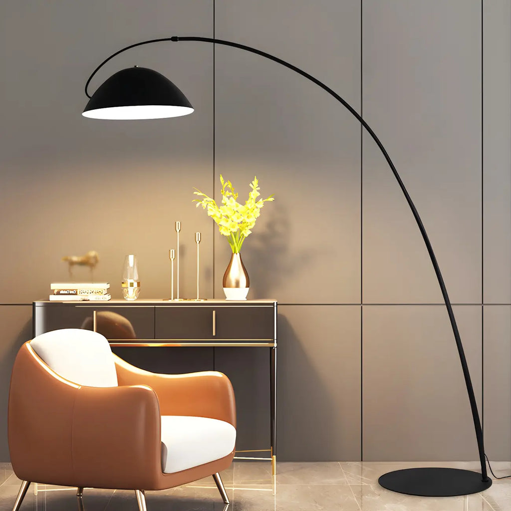 Lampadaire arqué en fer à dôme noir avec interrupteur au pied