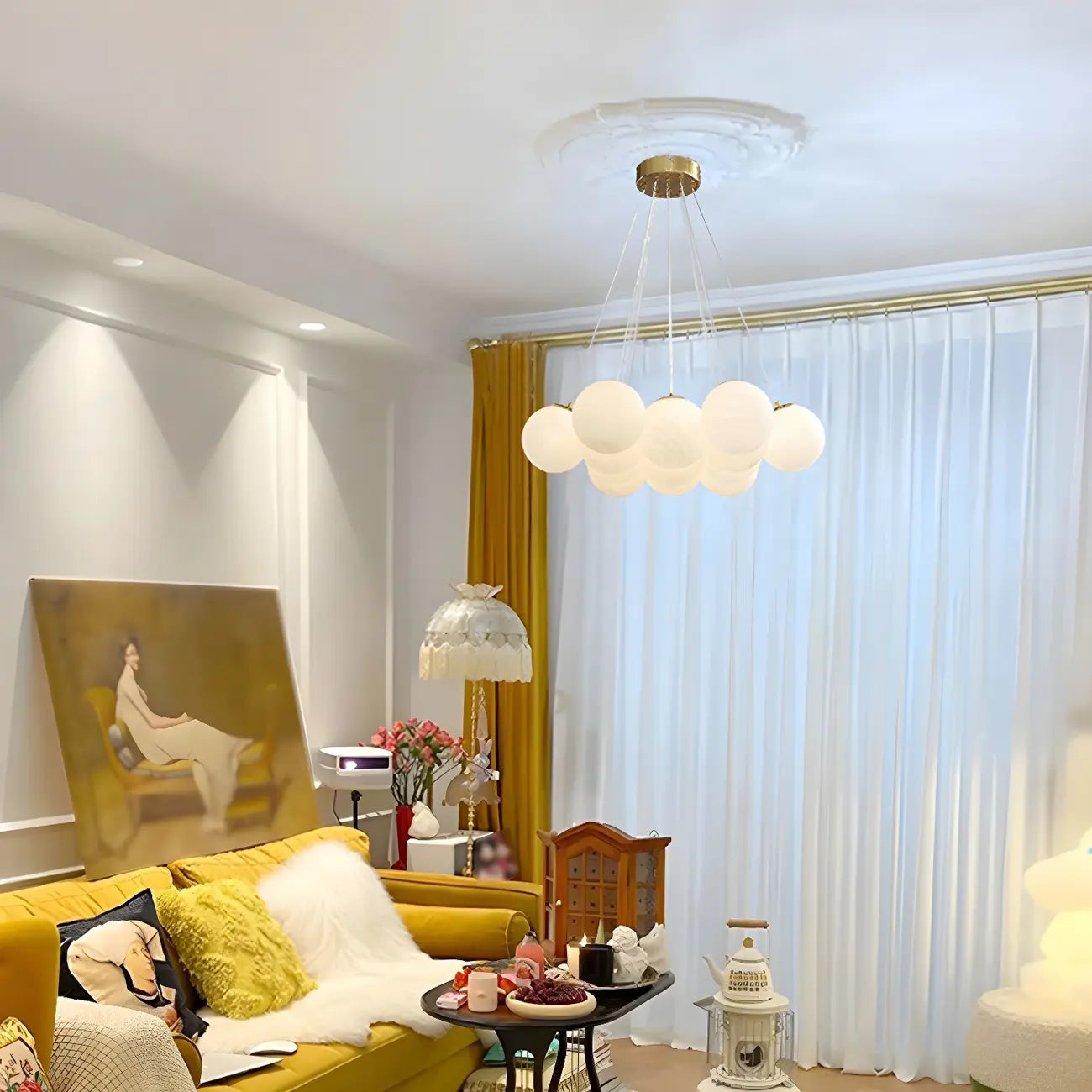 Lampadario a sospensione regolabile con sfere di vetro bianco, moderno ed elegante