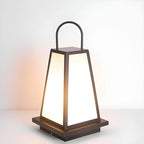 Lampe de poteau conique en métal noir avec poignée
