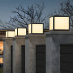 Lampes solaires d'extérieur cubiques en métal noir
