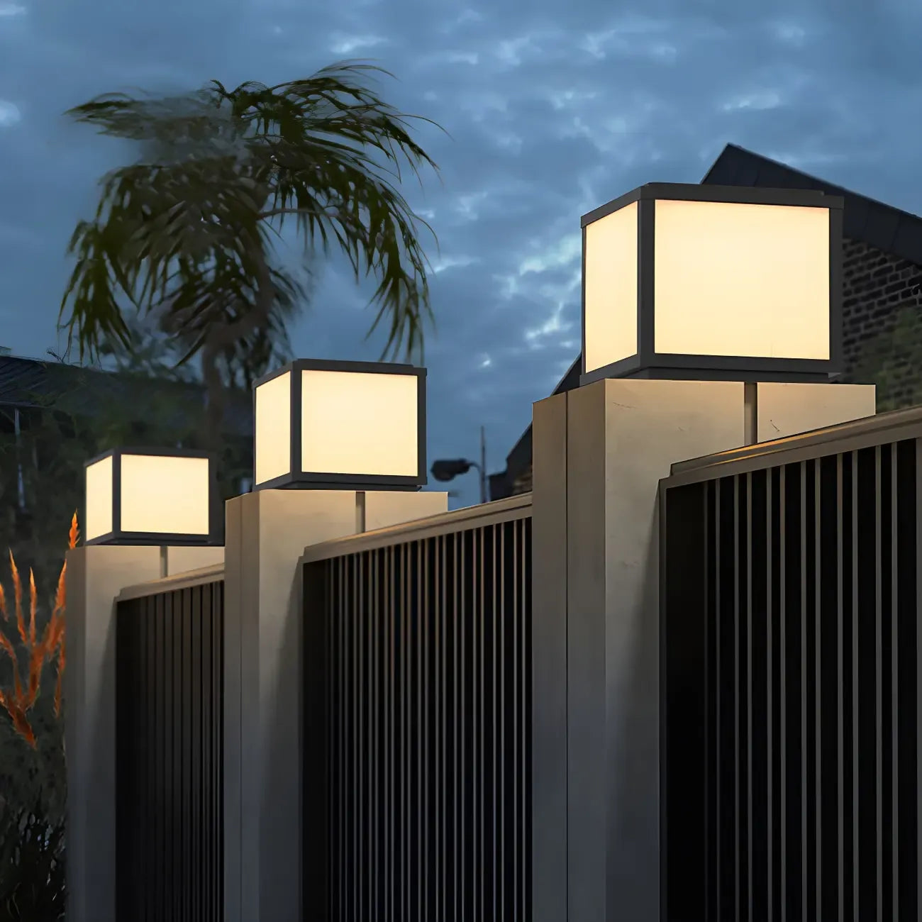 Lampes solaires d'extérieur cubiques en métal noir