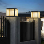 Lampes solaires d'extérieur cubiques en métal noir
