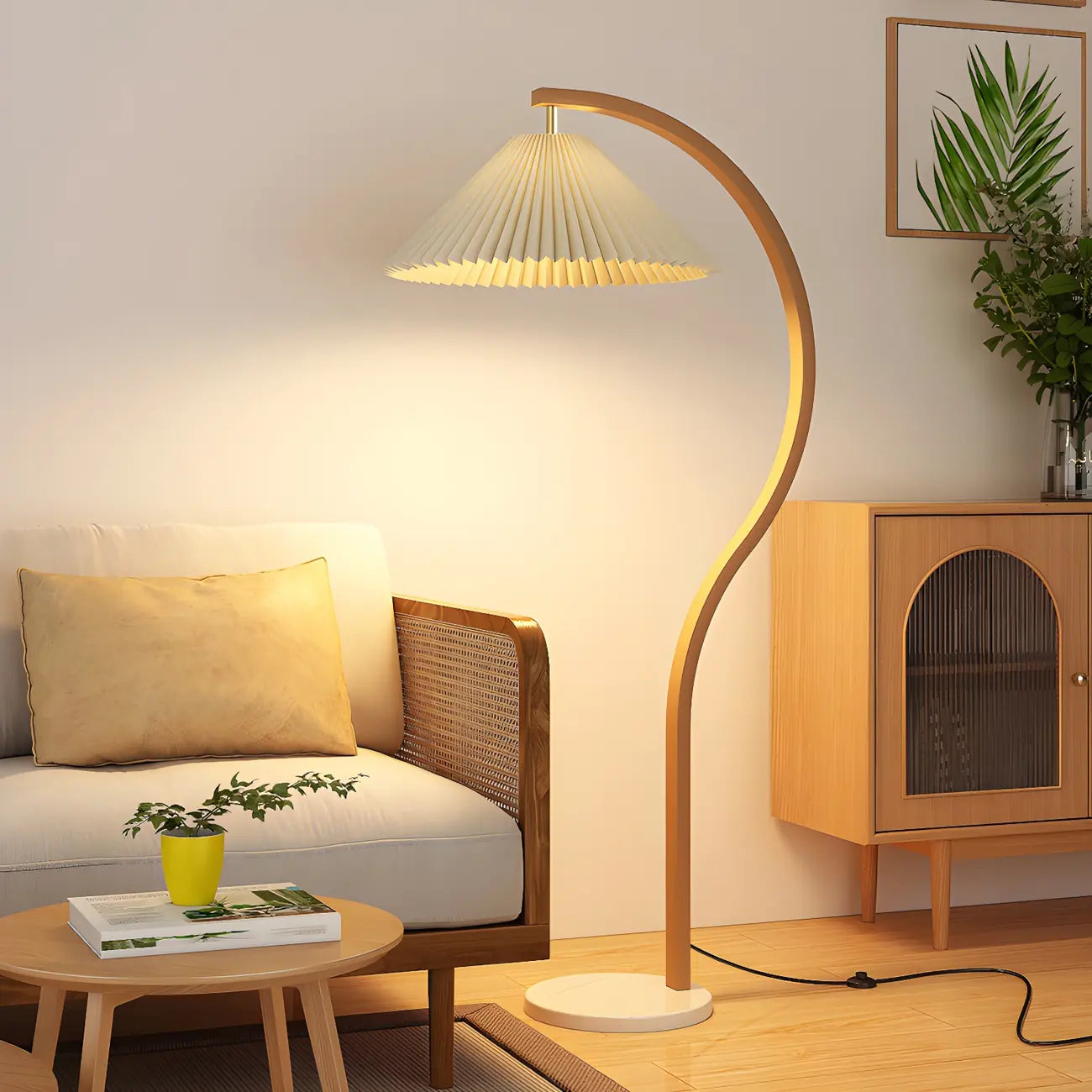 Lampadaire moderne arqué avec abat-jour plissé réglable
