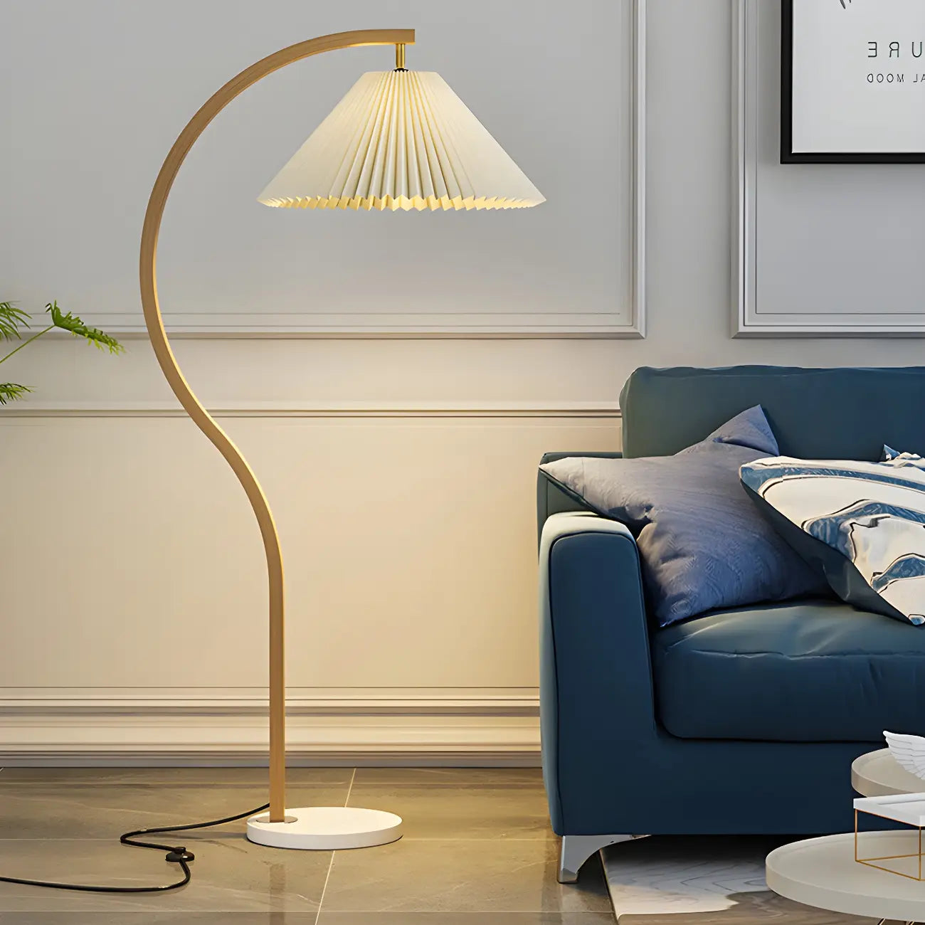 Lampadaire moderne arqué avec abat-jour plissé réglable