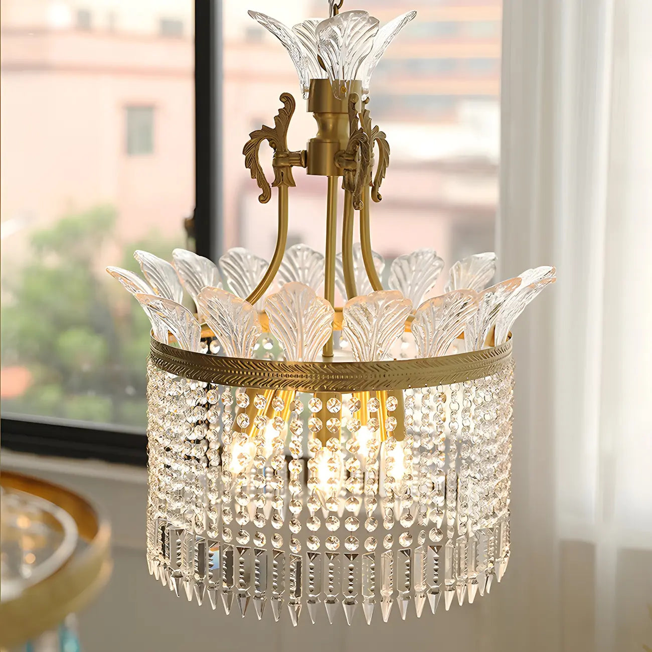 Lustre rétro doré à pampilles rondes en cristal et pompons