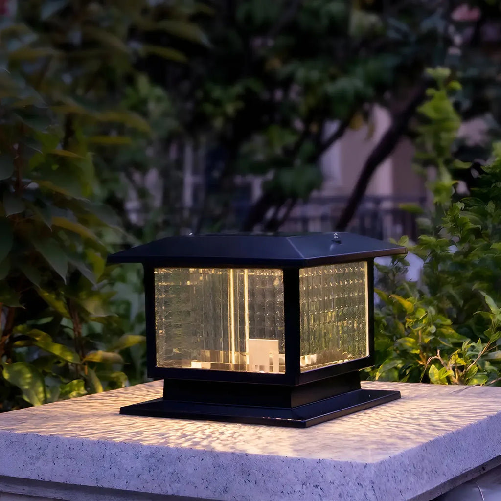 Lampe solaire extérieure carrée en métal noir et verre avec capuchon de poteau pour jardin ou cour