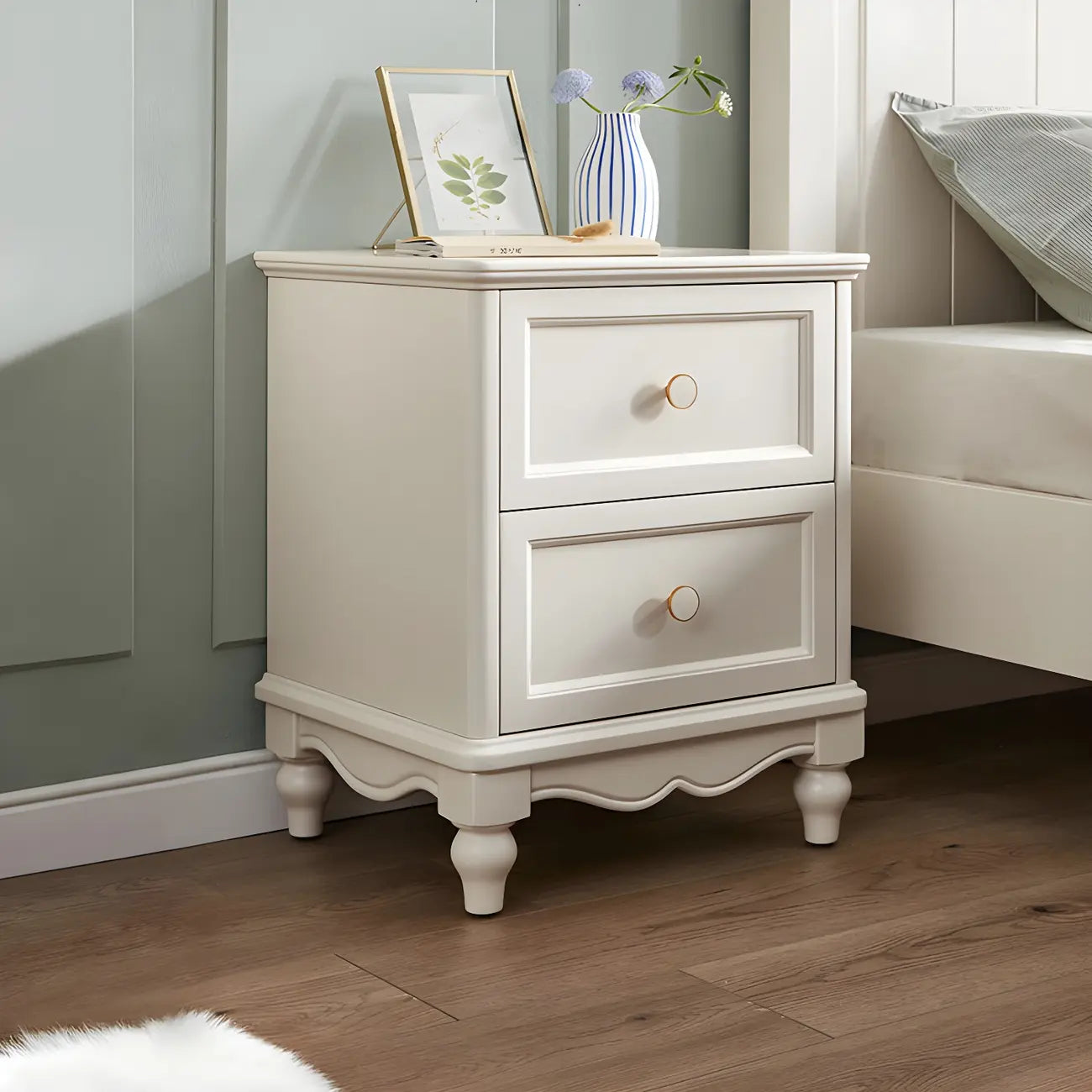 Table de chevet française en bois blanc à deux couches
