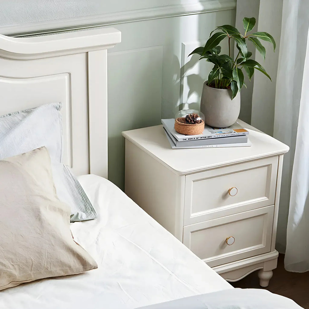 Table de chevet française en bois blanc à deux couches