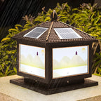 Lampadaires solaires carrés dorés en forme de maison pour l'extérieur