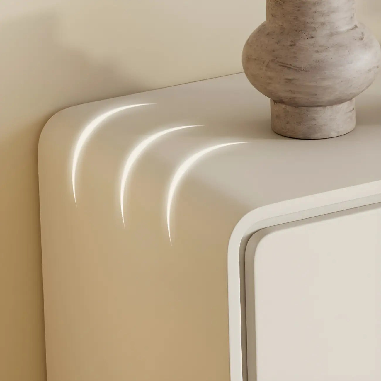 Commode élégante en bois blanc avec tiroirs pour le rangement de la chambre