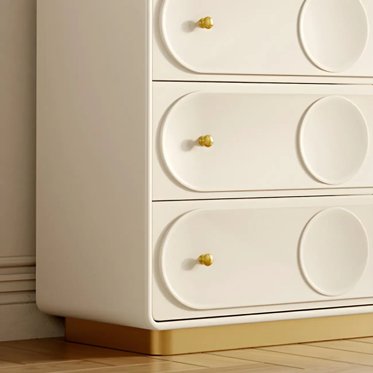 Commode élégante en bois blanc avec tiroirs pour le rangement de la chambre