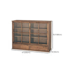 Credenza in legno marrone con ante in vetro e ripiani regolabili