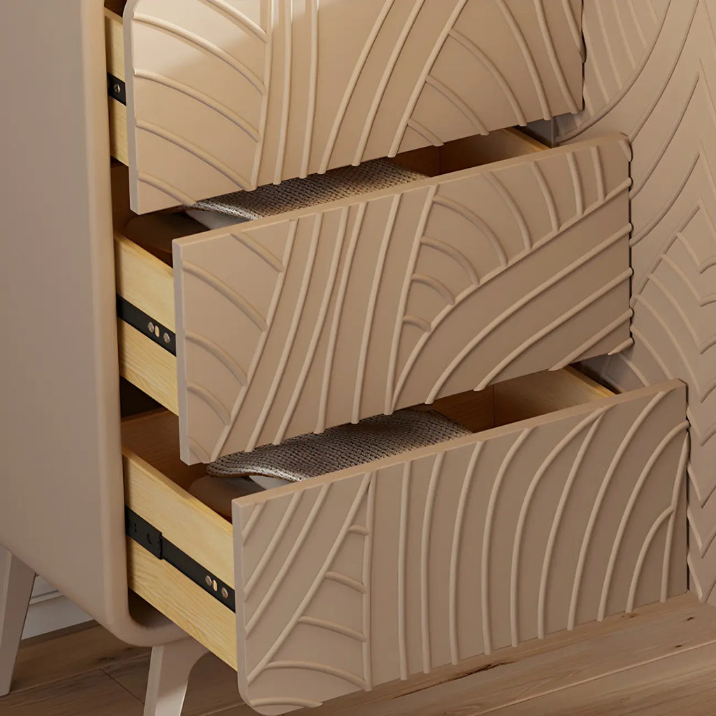 Commode glamour en bois blanc aux lignes saillantes et tiroirs à fermeture douce