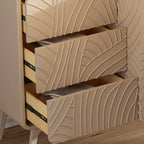 Commode glamour en bois blanc aux lignes saillantes et tiroirs à fermeture douce