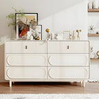Commode classique en bois blanc avec poignées et tiroirs en métal