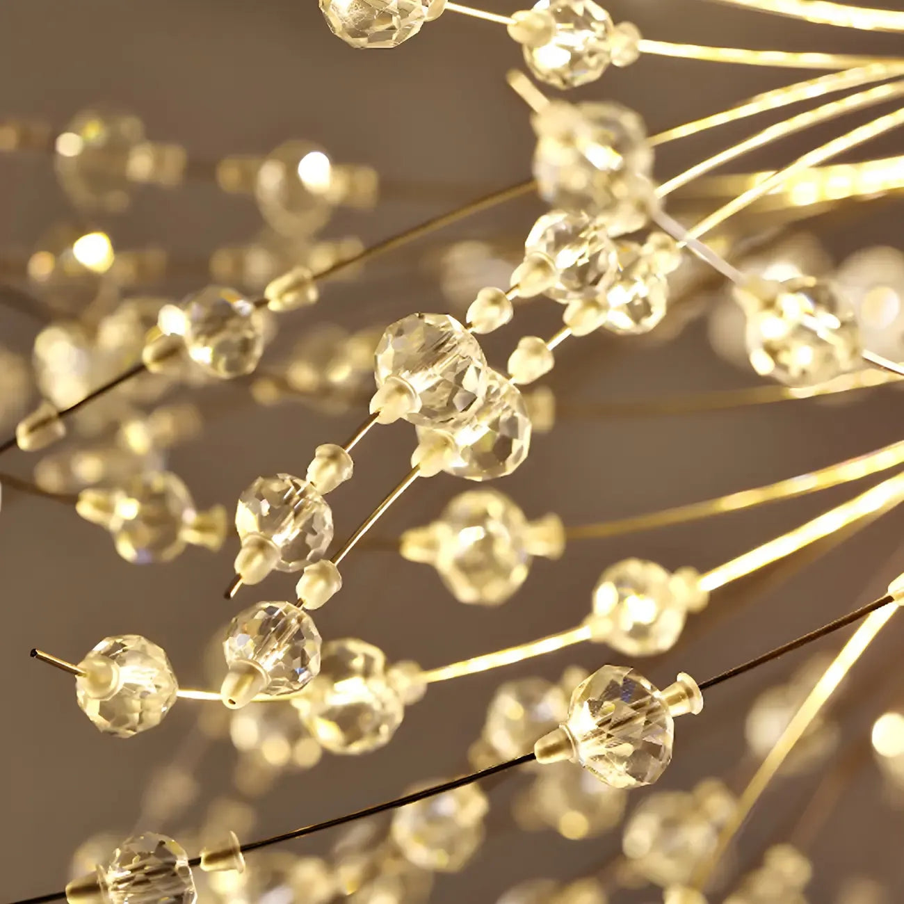 Lampadario Sputnik moderno regolabile con cristalli dorati a esplosione
