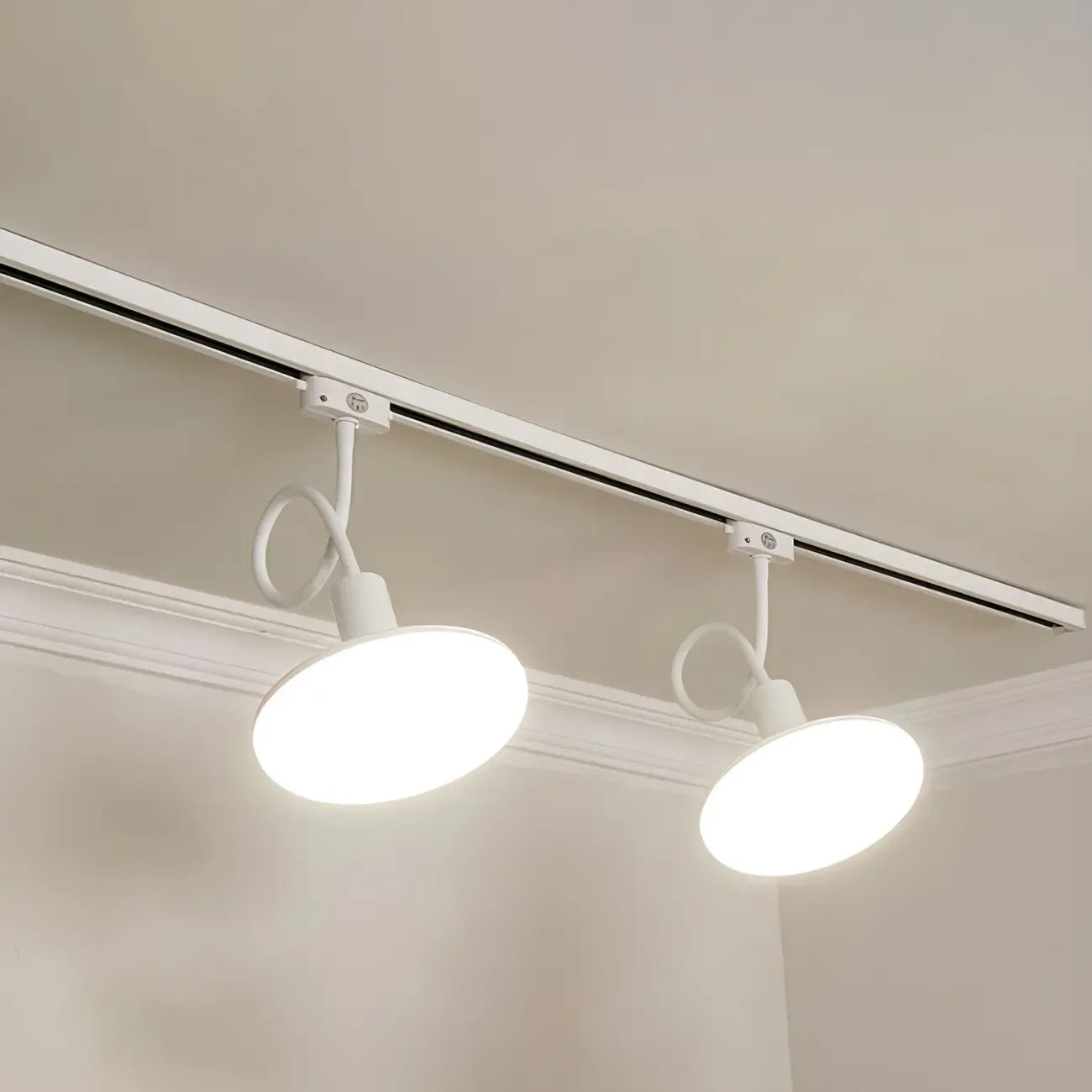 Faretto a binario LED moderno a 5 luci con testine regolabili