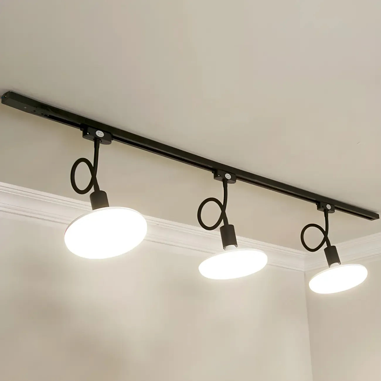Faretto a binario LED moderno a 5 luci con testine regolabili