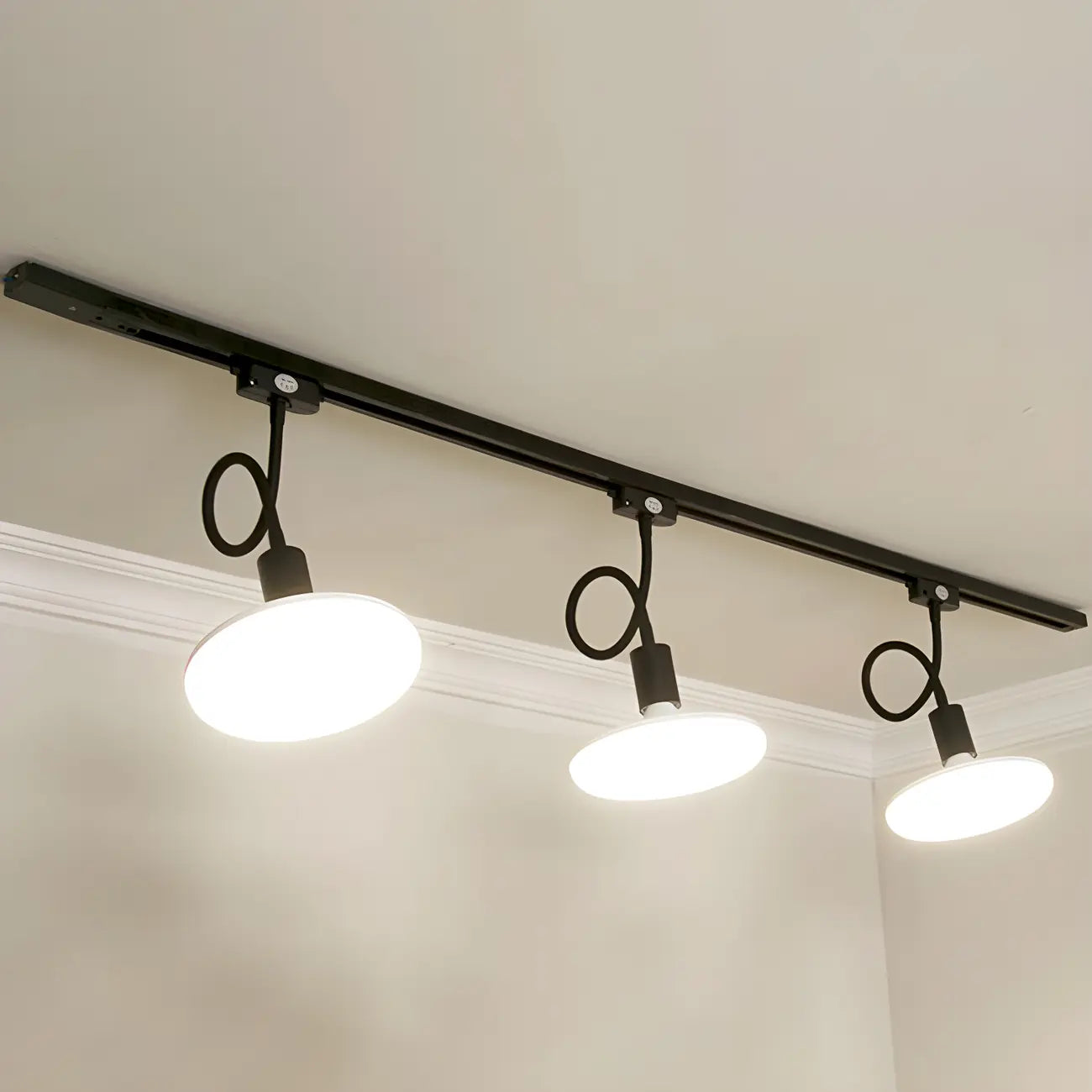 Faretto a binario LED moderno a 5 luci con testine regolabili