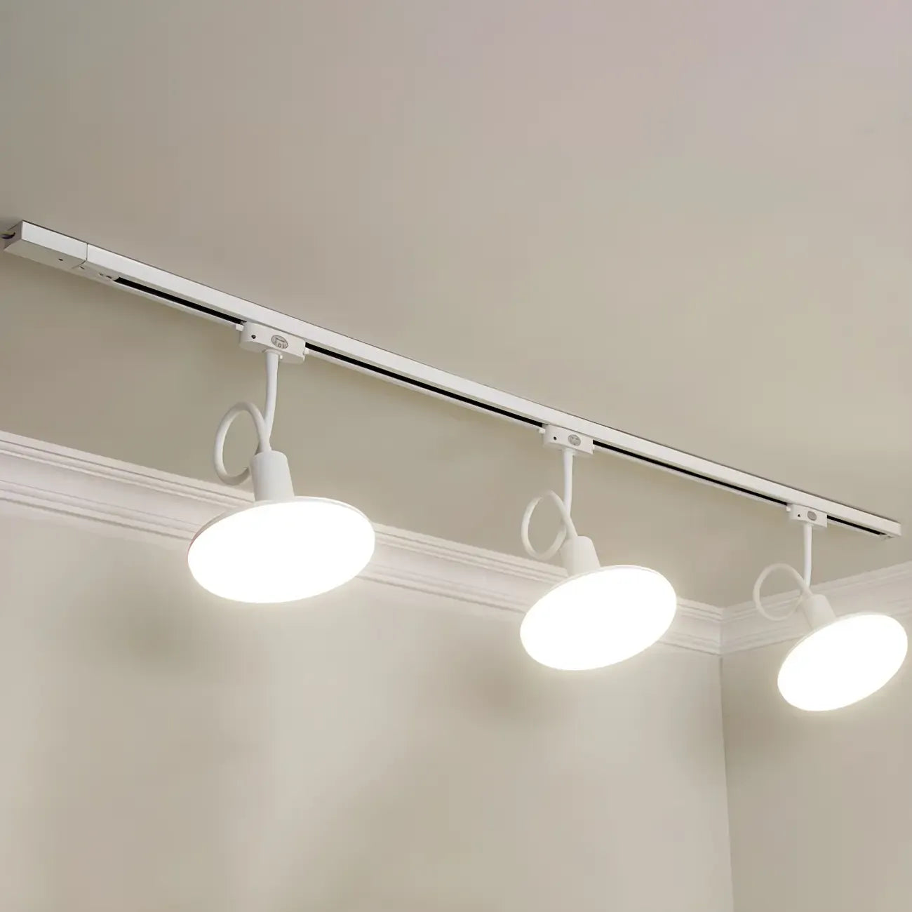 Faretto a binario LED moderno a 5 luci con testine regolabili