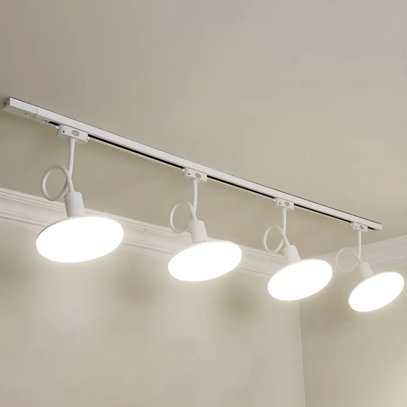 Faretto a binario LED moderno a 5 luci con testine regolabili