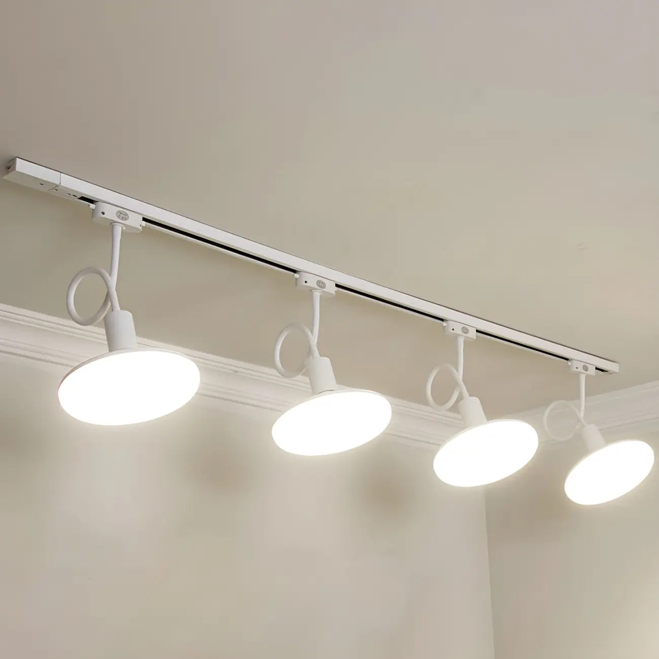Faretto a binario LED moderno a 5 luci con testine regolabili