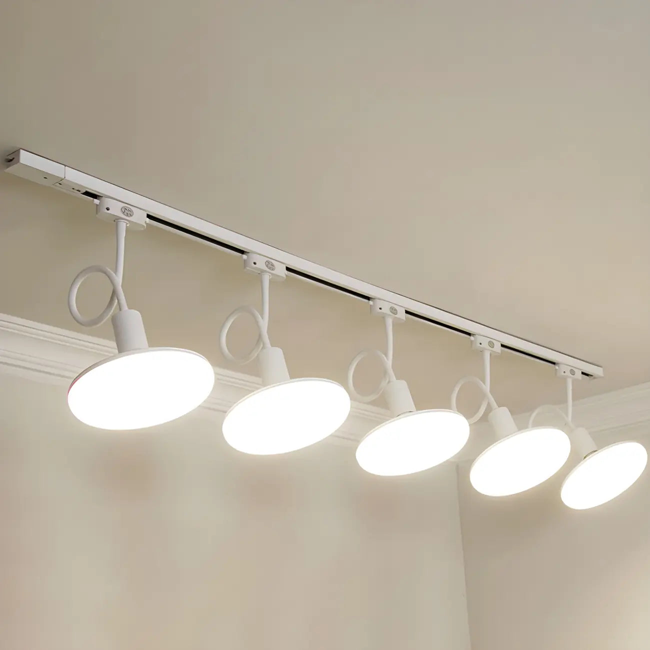 Faretto a binario LED moderno a 5 luci con testine regolabili