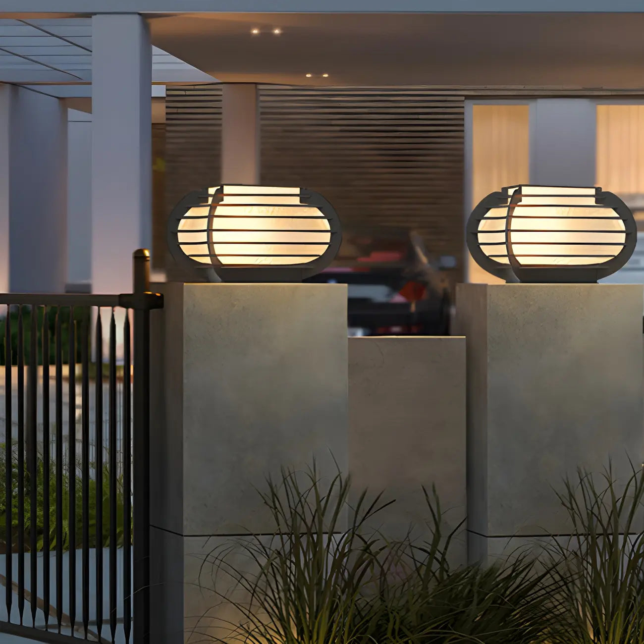 Lampadaires d'extérieur en métal noir côtelé à lumière chaude