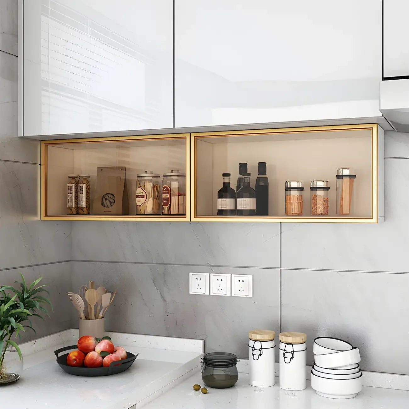 vaisselier mural en bois pour cuisine avec porte vitrée
