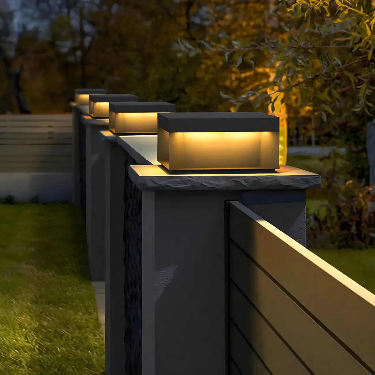 Lampadaires solaires d'extérieur modernes à géométrie noire