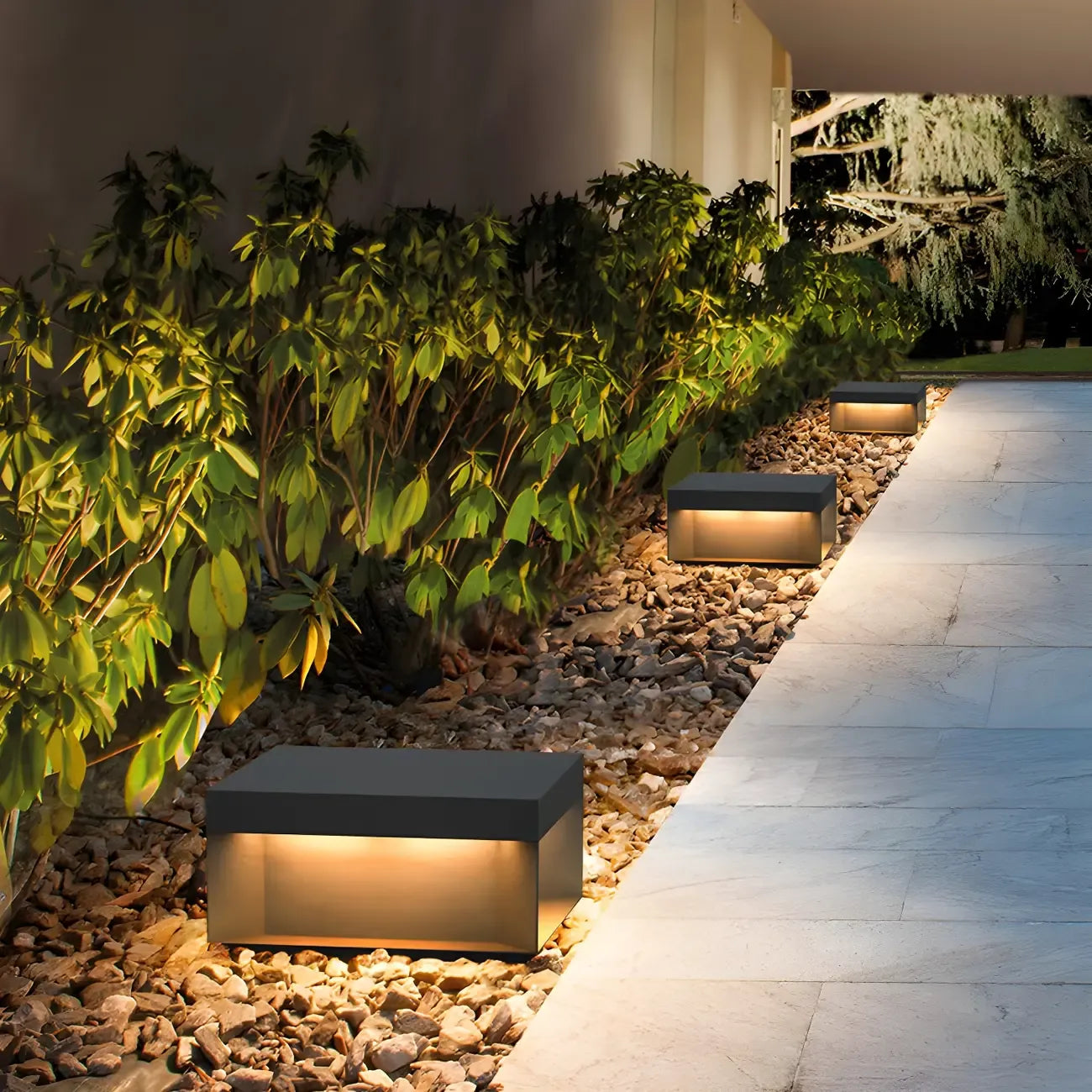 Lampadaires solaires d'extérieur modernes à géométrie noire