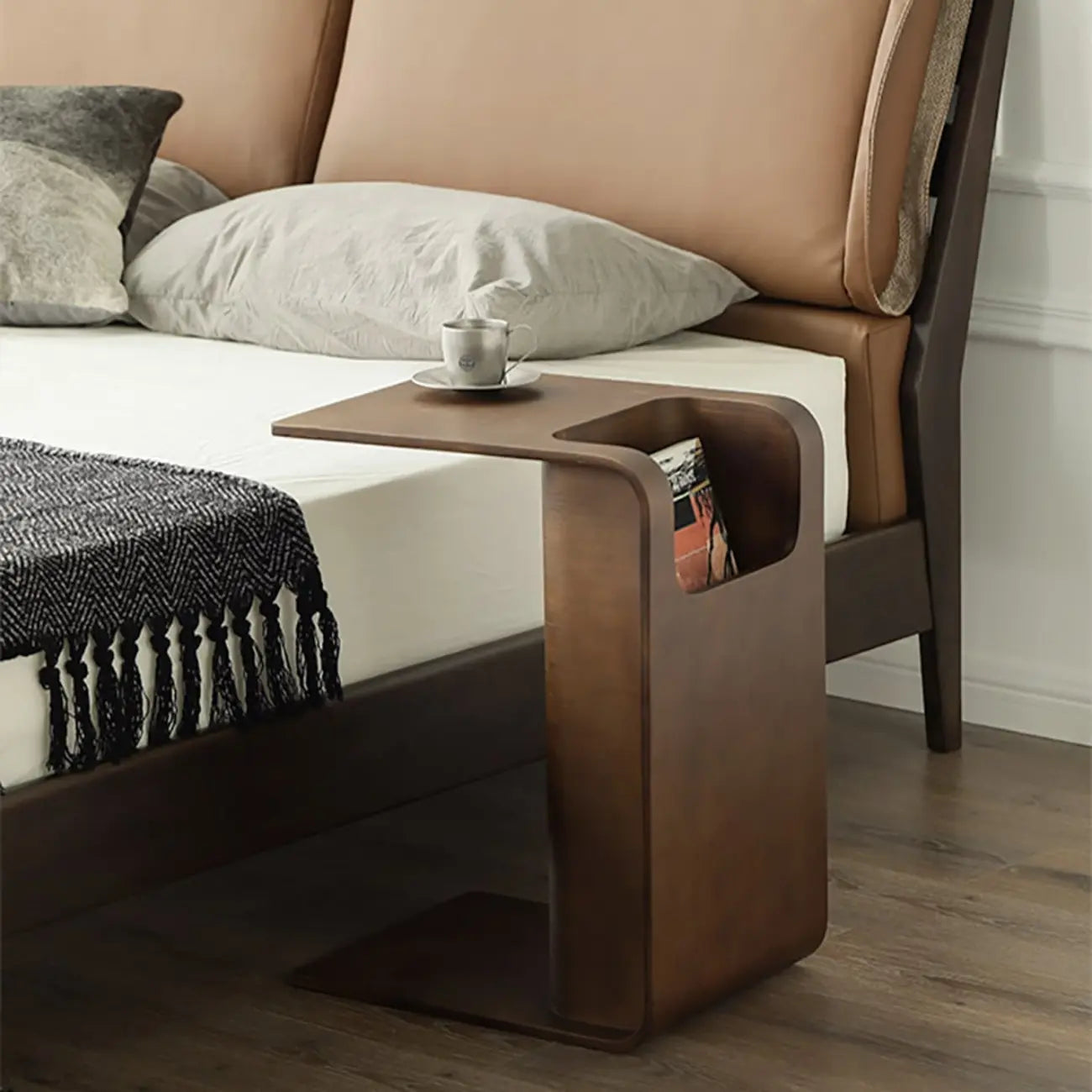Table d'appoint convertible en forme de C en bois de noyer avec rangement
