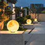 Lampe de poteau en résine à motif de globe lunaire jaune