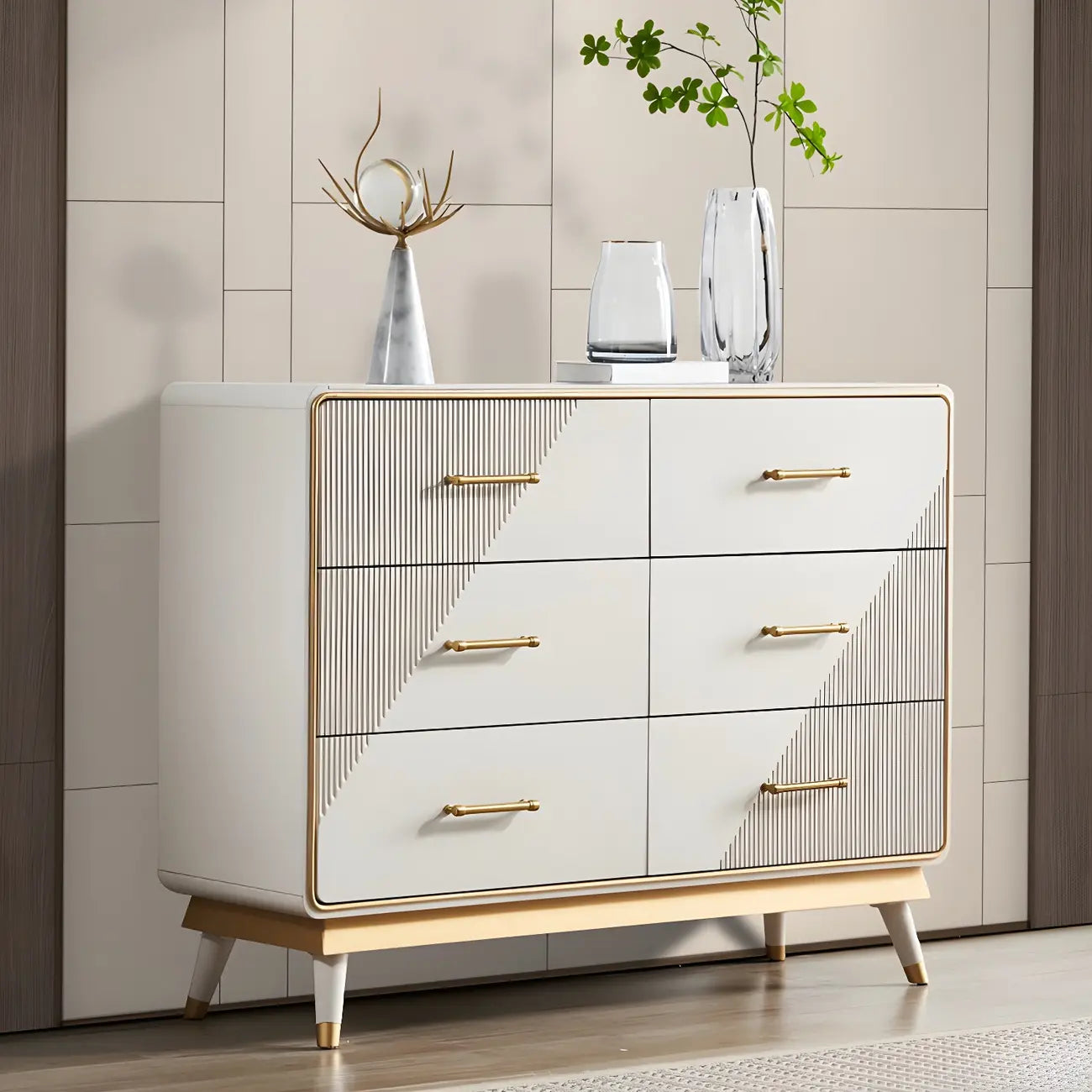 Coffres de rangement en bois beige glamour avec accents dorés