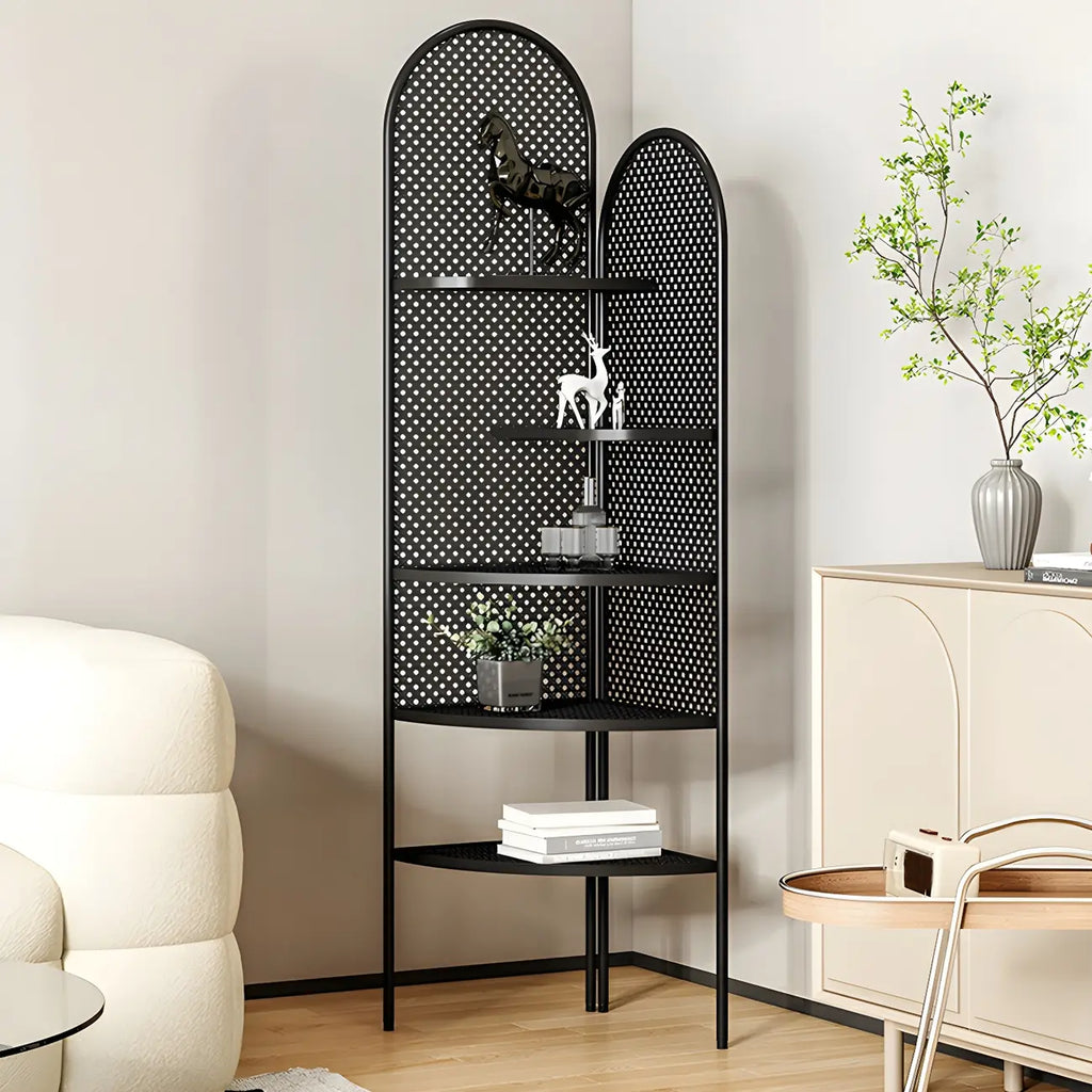 Vitrine d'angle moderne en métal noir avec dos ajouré et arche
